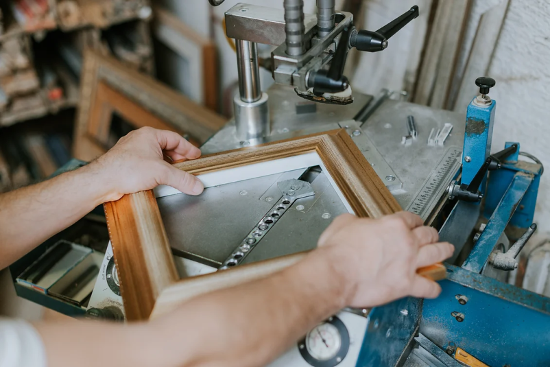 Okvirji za slike po meri Ljubljana