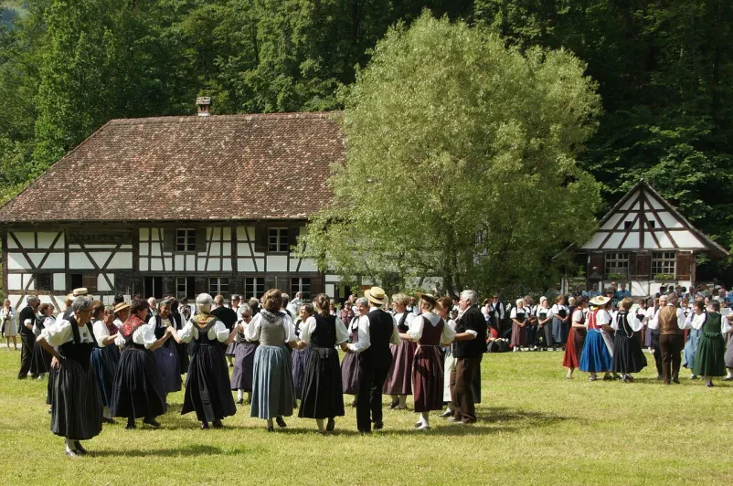 Otroška folklorna skupina Dolenja vas