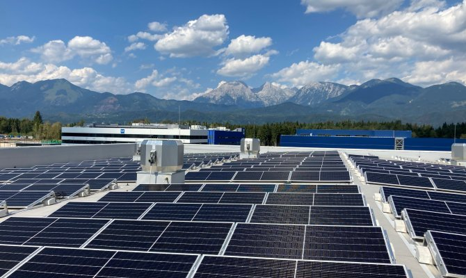 Iščete strokovnjaka za postavitev naprednih sončnih elektrarn v Sloveniji?