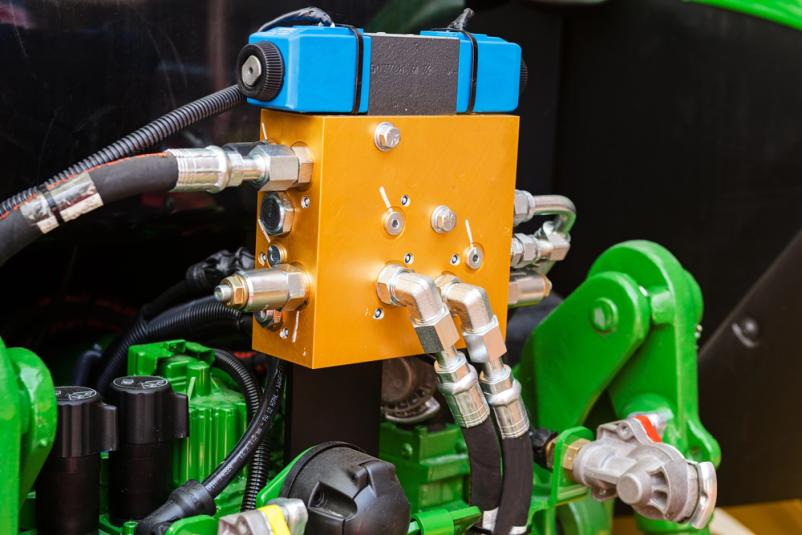 Prednje hidravlike za traktor