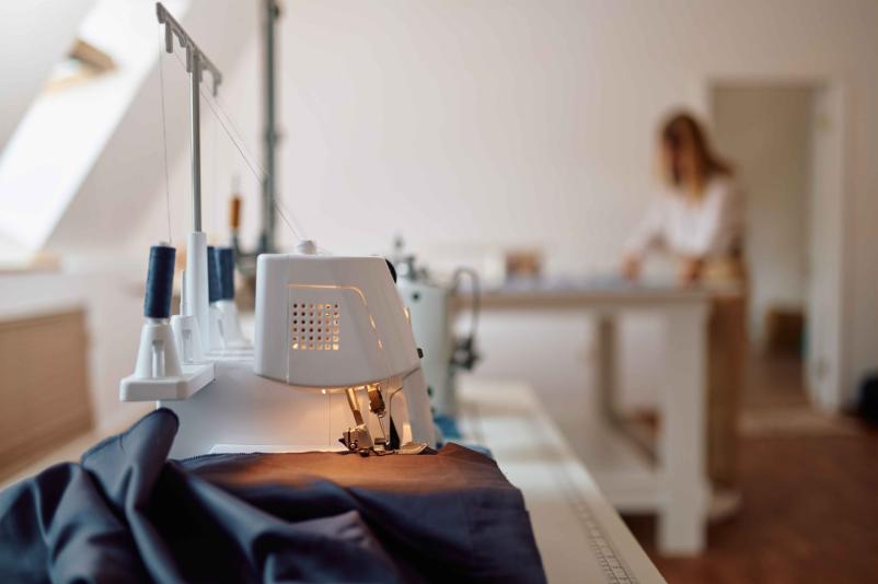 Kvalitetni šivalni in krojilni stroji Osrednja Slovenija