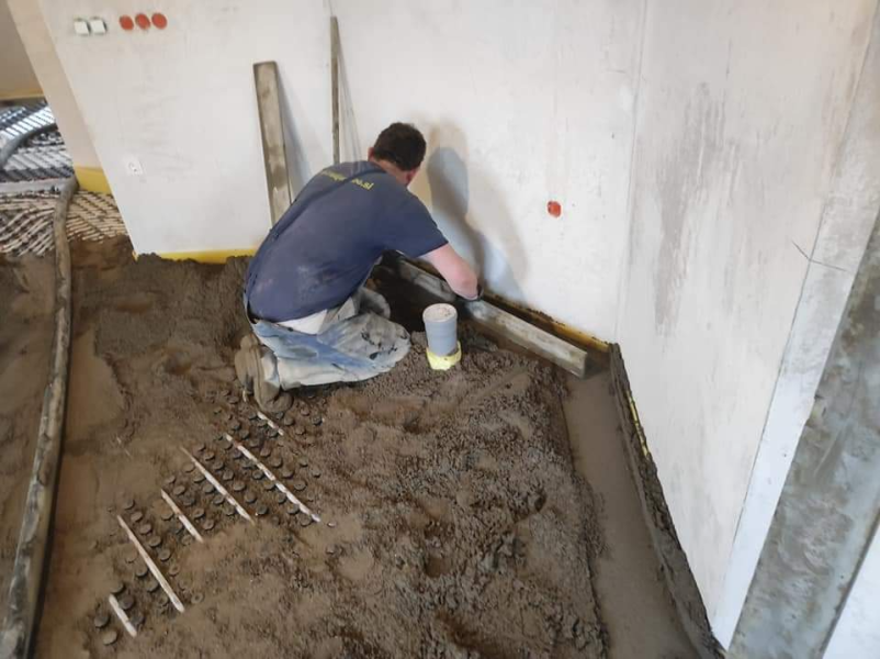 Strojni ometi in estrihi Podravska