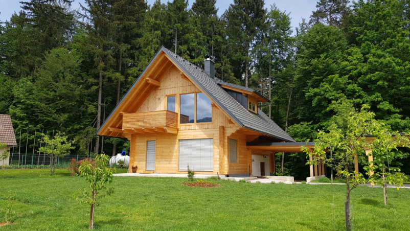 Izdelava brunarice po naročilu Gorenjska