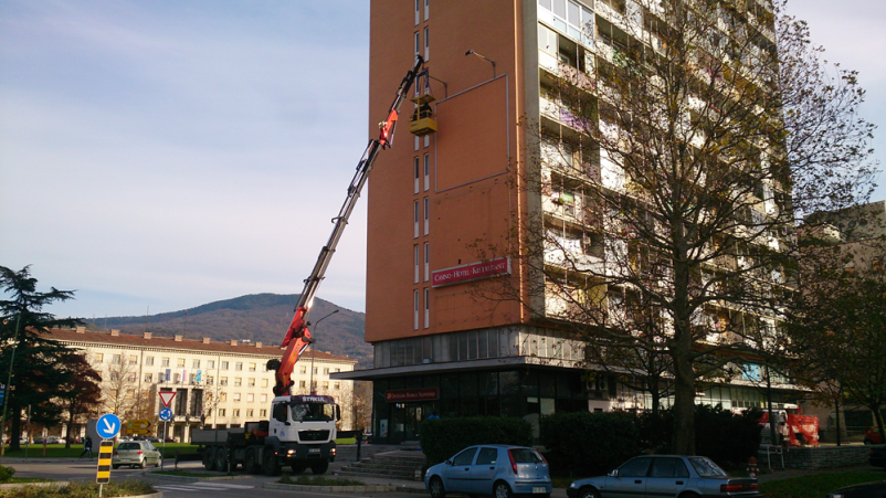 Najem avtodvigala Goriška