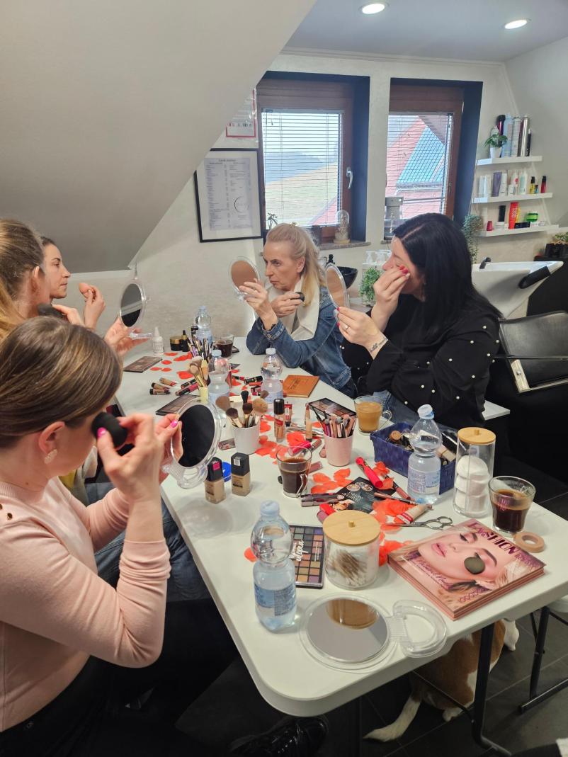 Delavnice ličenja za ženske okolica Maribora