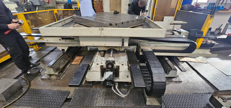 Günstige Wartung von CNC-Maschinen Slowenien und Ausland