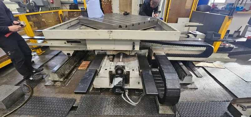 Günstige Wartung von CNC-Maschinen Slowenien und Ausland