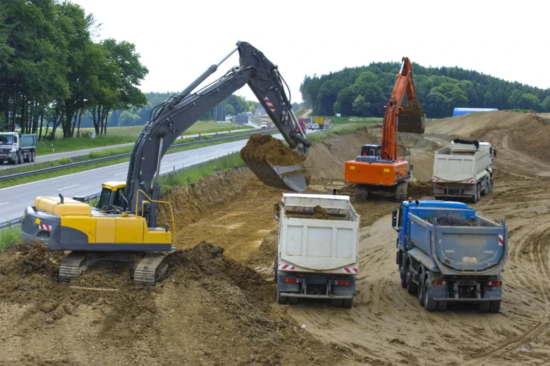 Ugodni kiper prevozi tovora