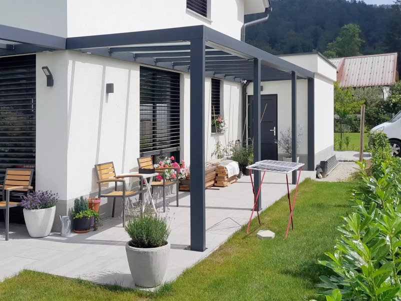 Nadstešek po naročilu