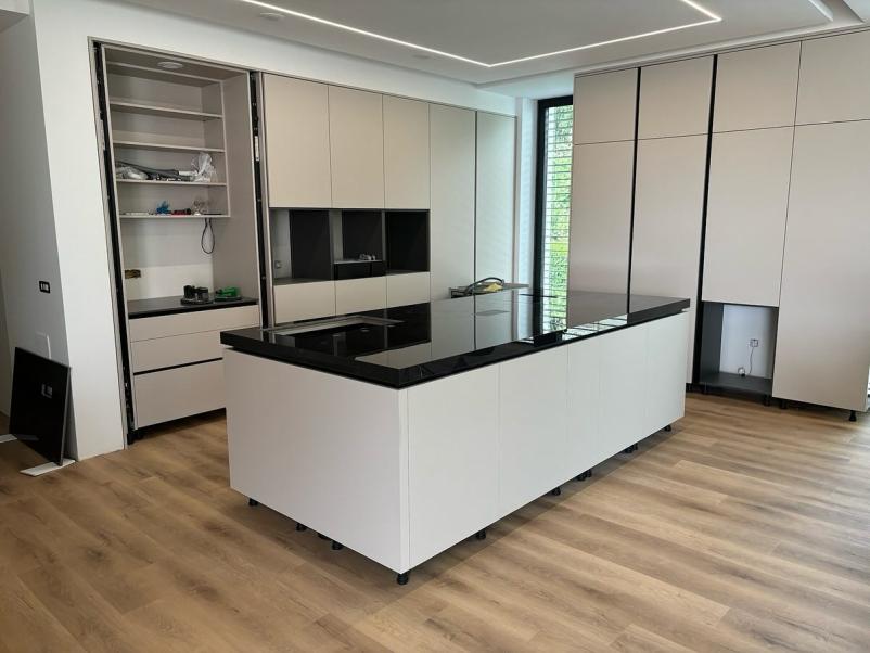 Keramični in kamniti kuhinjski pulti Savinjska