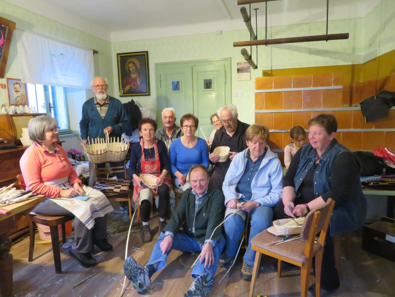 Pletarski tečaj v muzeju v Šenčurju