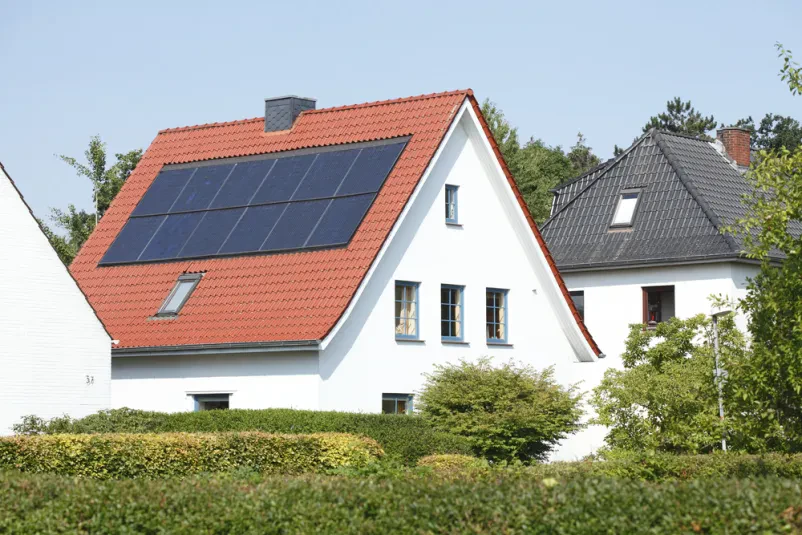 Postavitev sončne elektrarne Dolenjska, Slovenija