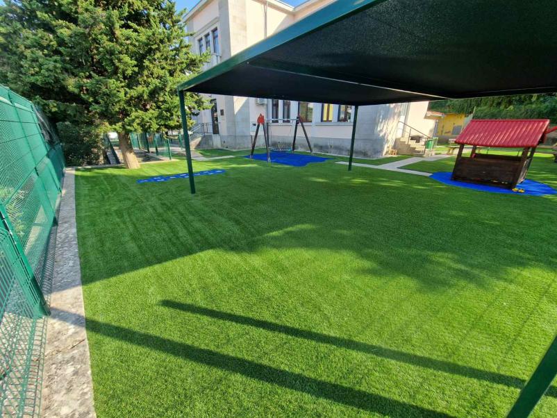 Quality grass maintenance Slovenia, abroad