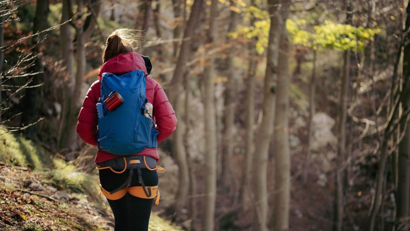 Lahek pohodniški nahrbtnik