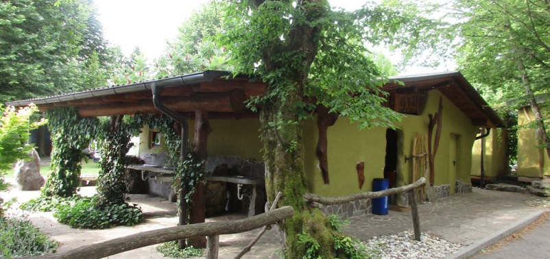 Ugoden kamp ob reki Kolpi