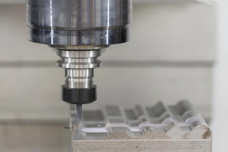 Orodje za vrtanje, rezkanje in struženje