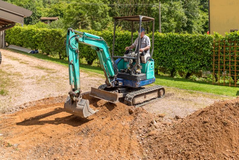 Izkopi z mini bagrom na Hrvaškem