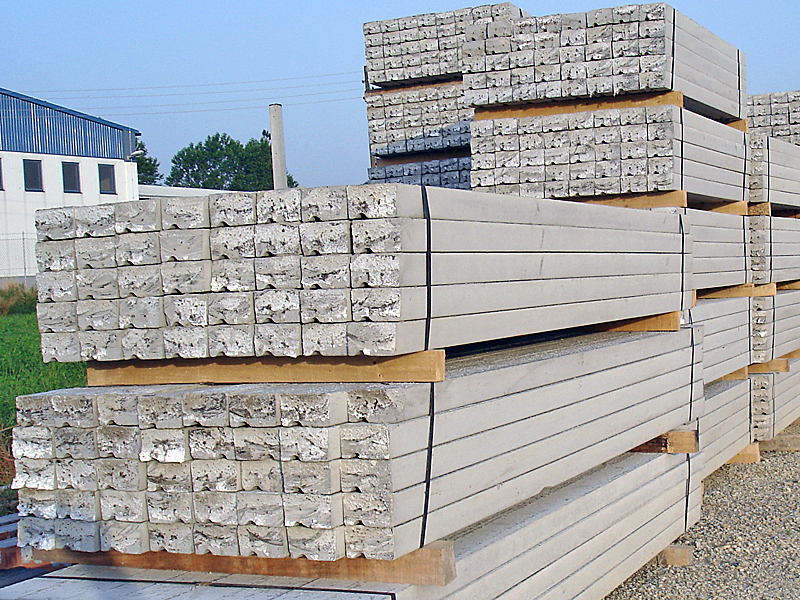 Ugodni betonski stebri za sadovnjak