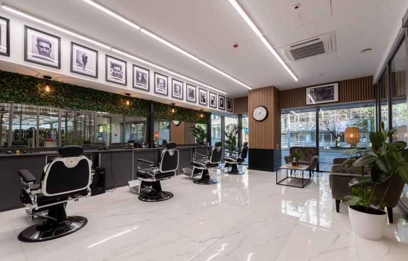 Ugodna notranja oprema in talne obloge