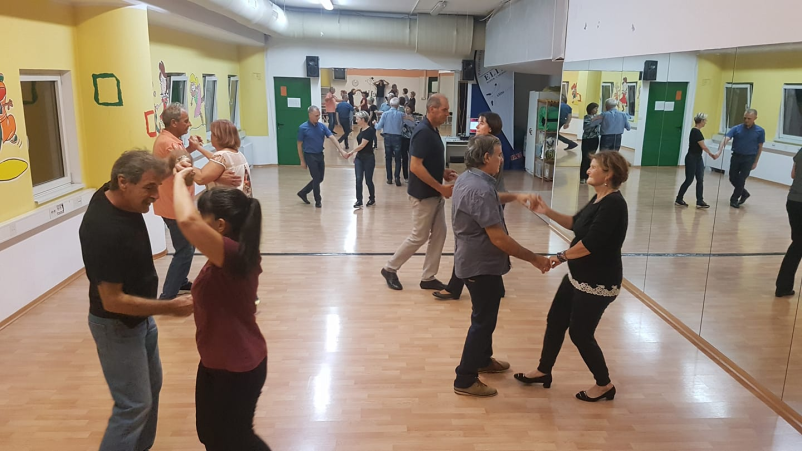 Plesna šola Koper, Obala