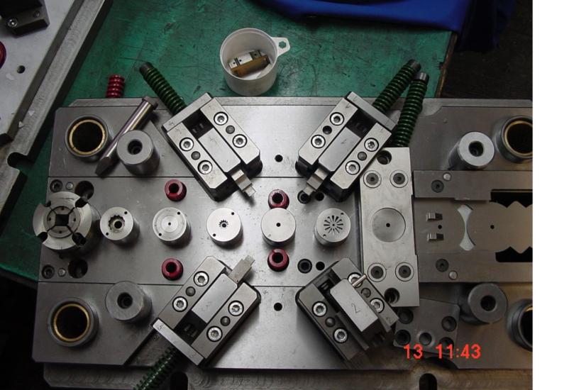 Suchen Sie einen Experten für die Stanzwerkzeug-Herstellung in Slowenien?