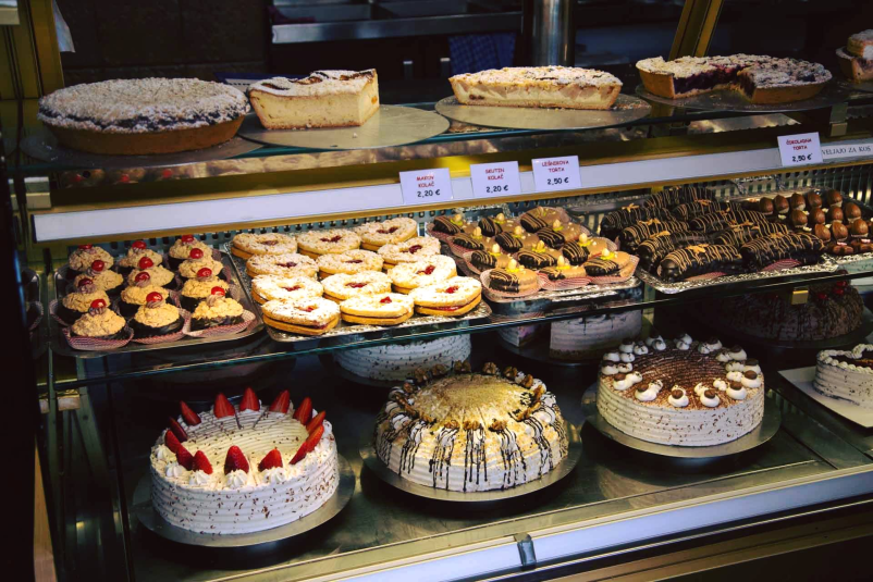 Okusna poročna torta Ljubljana