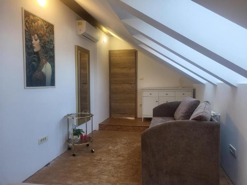 Sprostitev z jacuzzijem Višnja Gora