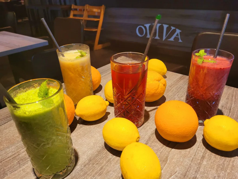 Ponudba pijač v Piceriji Oliva