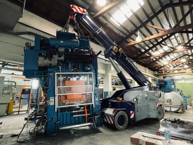 Heavy lifting and moving of industrial machinery in Slovenia