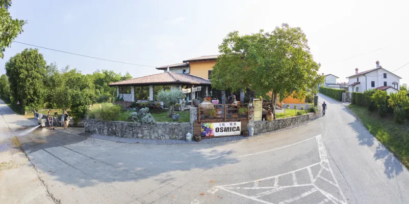 Osmica in kmečki turizem na Krasu