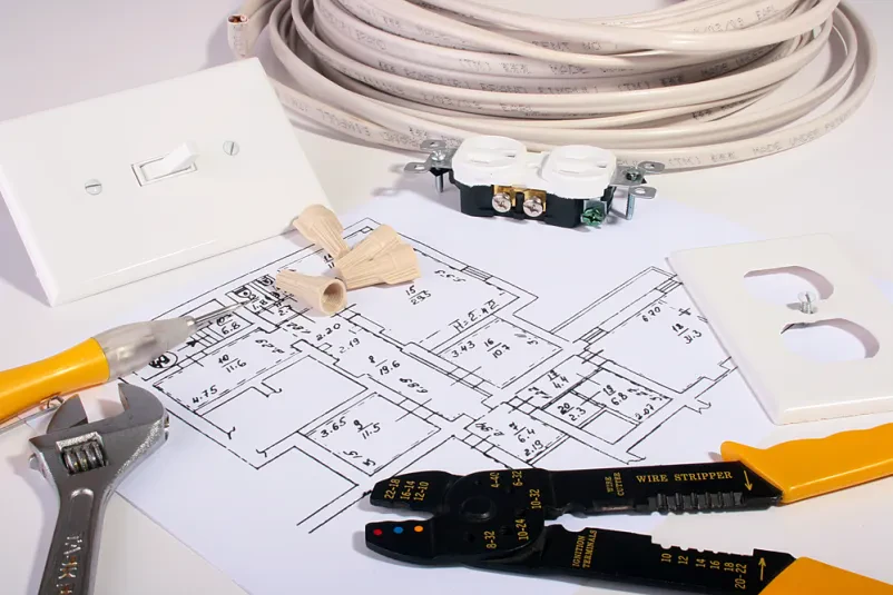 Za projektiranje in programiranje industrijskih procesov v Sloveniji skrbi podjetje LOS EI, elektro inženiring, d.o.o.!