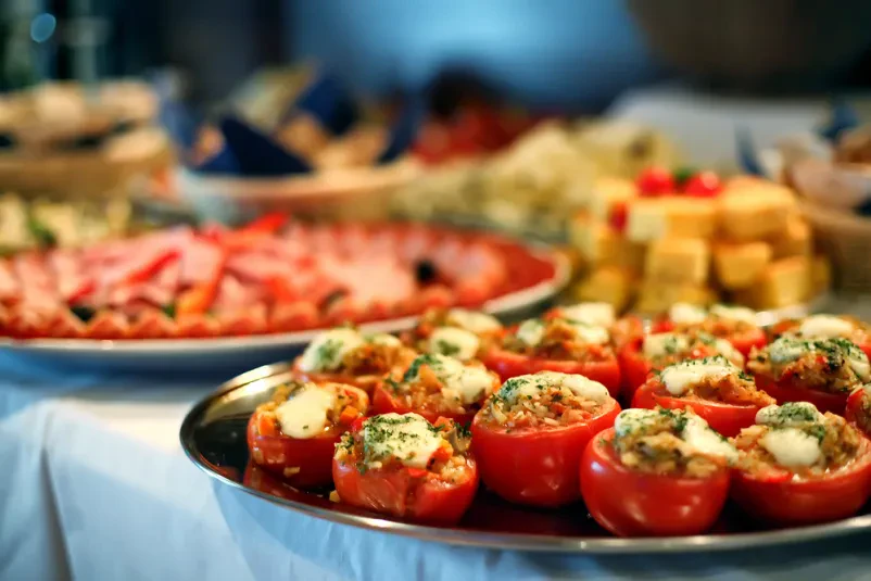 Najboljši brezglutenski in veganski catering za različne dogodke