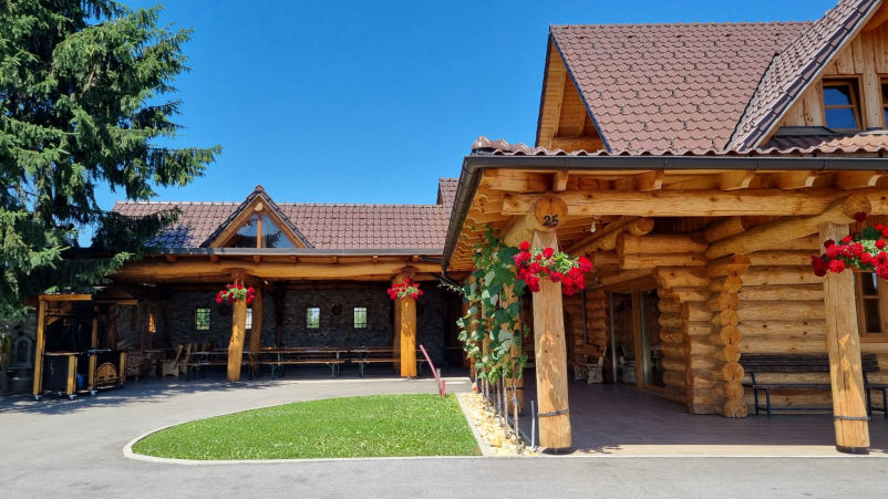 Prostor za zaključene družbe Križevci