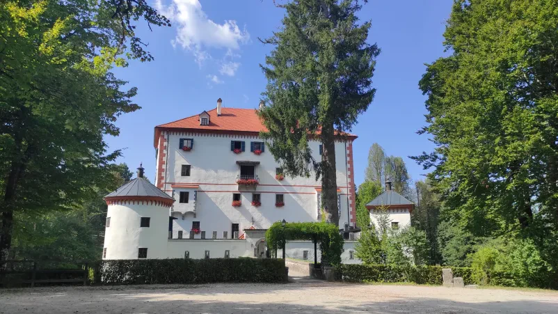 Poceni najem turističnega vodiča Notranjska