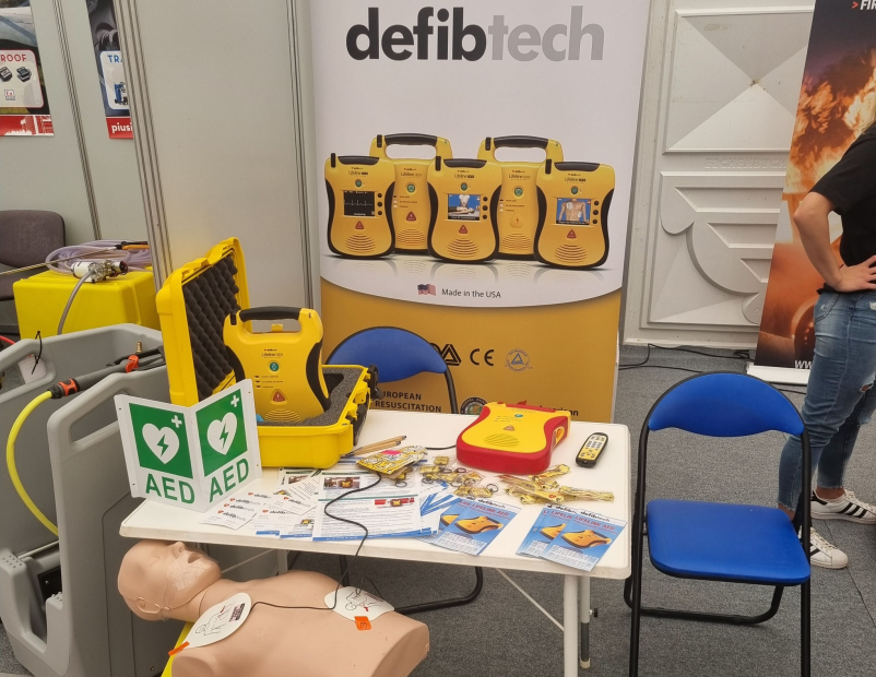 Nakup defibrilatorja