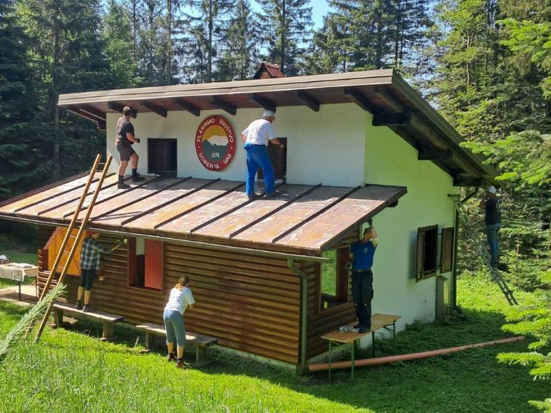 Koča Jelenci