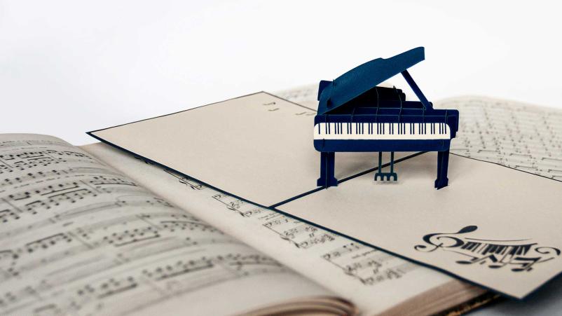 Posredovanje, izdelava in prodaja 3D čestitk 