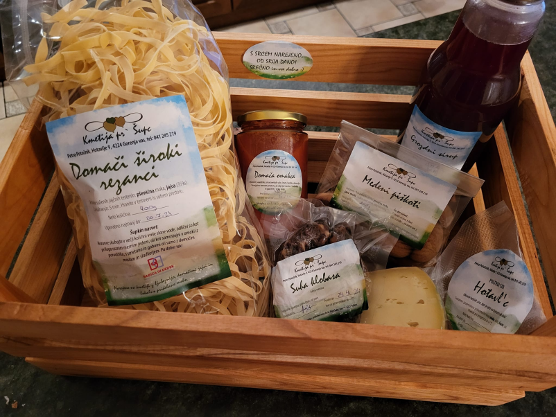 Ugodna prodaja mlečnih izdelkov in testenin Gorenjska
