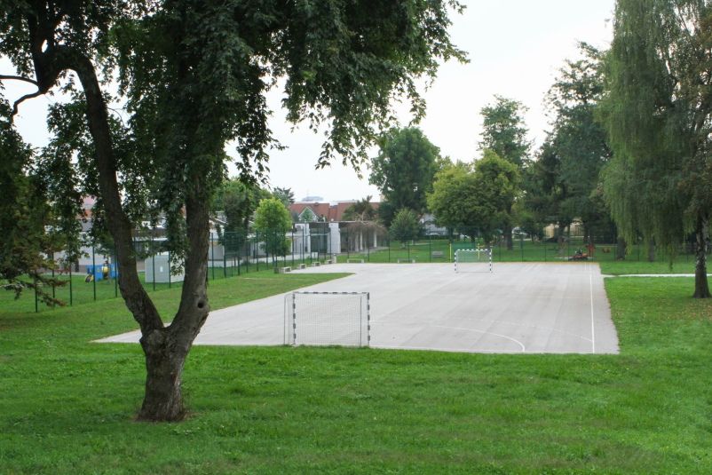 Ustvarjalni vrtec Ljubljana - Zelena jama