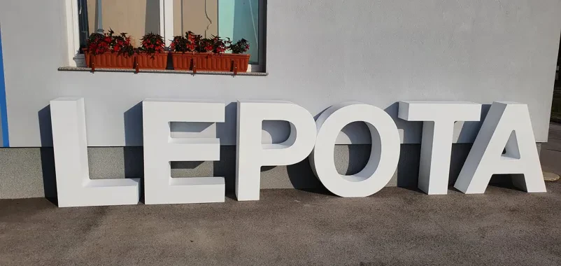 Kvalitetnih dekorativni izdelki iz stiropora Slovenija