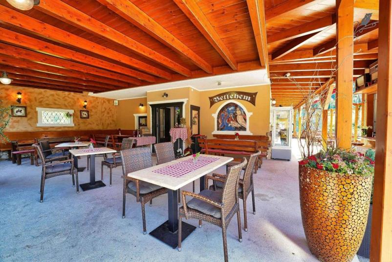 Notranjost picerije Betlehem