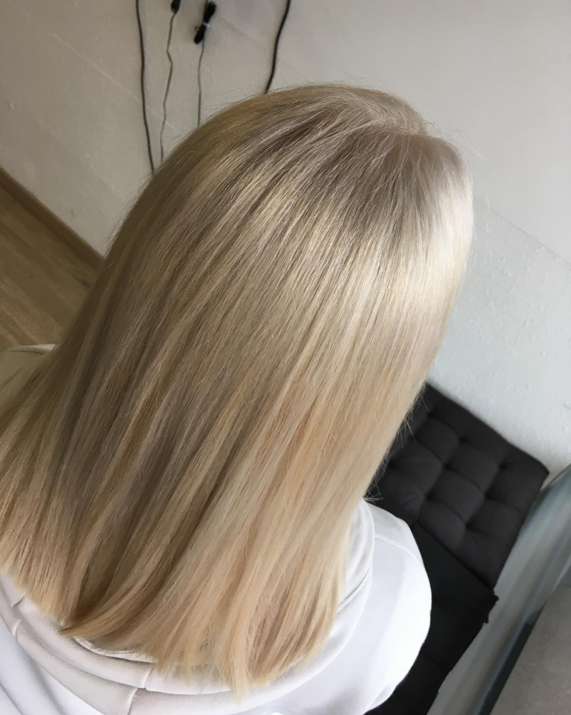 Ravnanje las pri frizerju Pivka