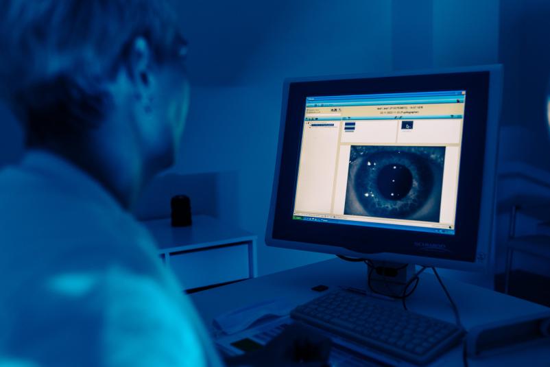 Kvalitetna odprava dioptrije Obala