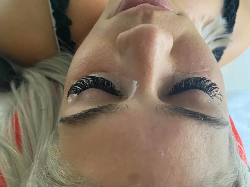 Podaljševanje trepalnic Kranj