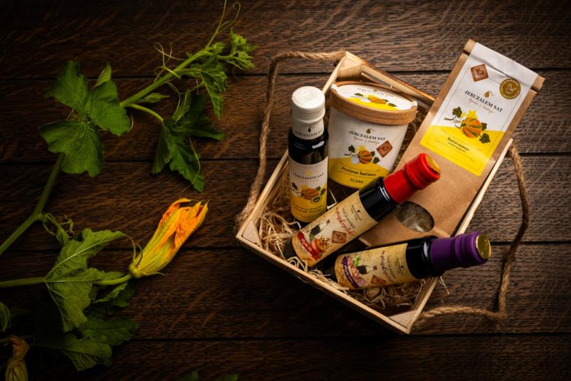 Vas podrobneje zanima, kako dela naša oljarna Slovenija? Vabimo vas na ogled proizvodnje in degustacije naših izdelkov!