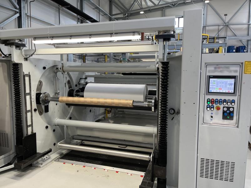 Moderna tehnologija za oslojevanje folij