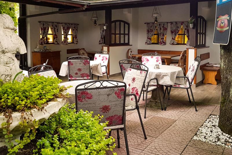 Terasa picerije v Domžalah