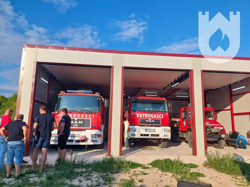 Naše prostovoljno gasilsko društvo Slovenj Gradec s Koroške je vedno v pripravljenosti!