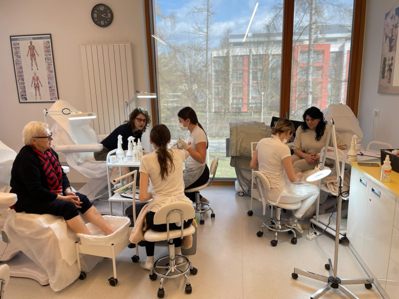 Srednja zdravstvena in kozmetična šola Murska Sobota