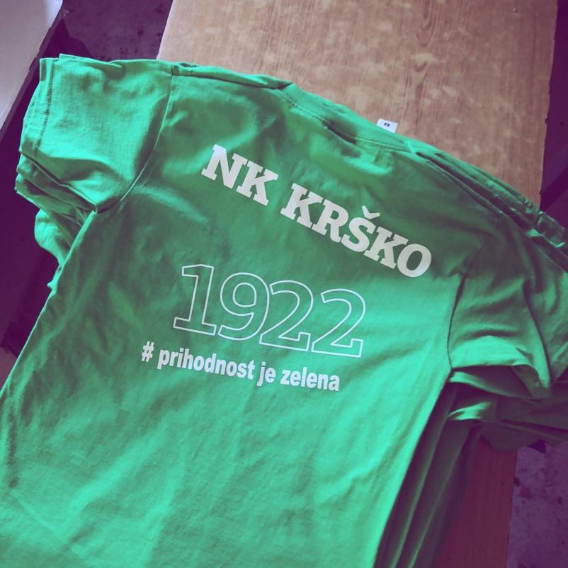 Zakaj se odločiti za naš ugoden tisk promocijskih majic v Sloveniji